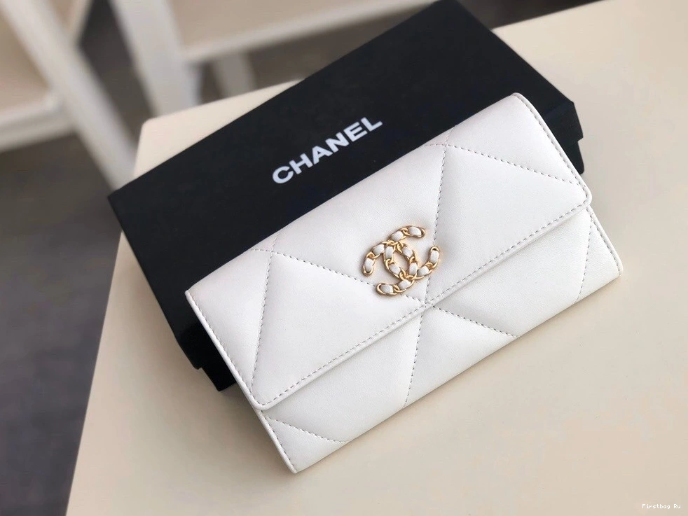 First Bag Ru LONG FLAP CHANEL 19 WALLET 0710